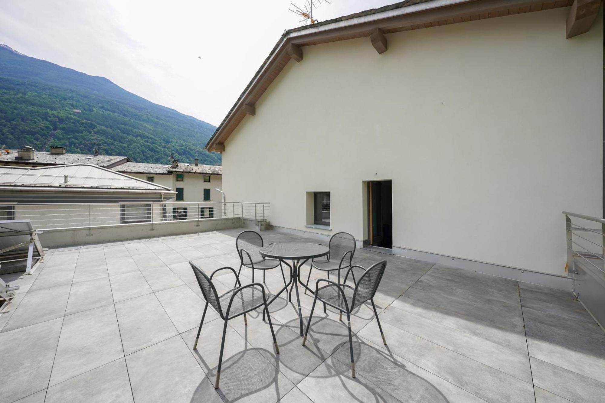 Ferienwohnung Al Campanile - Valtellina - 15 Min Da Bernina Express Grosotto Exterior foto