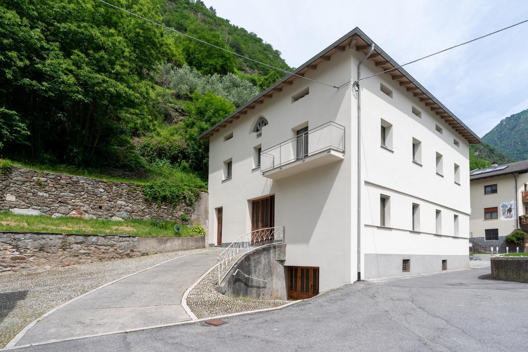 Ferienwohnung Al Campanile - Valtellina - 15 Min Da Bernina Express Grosotto Exterior foto